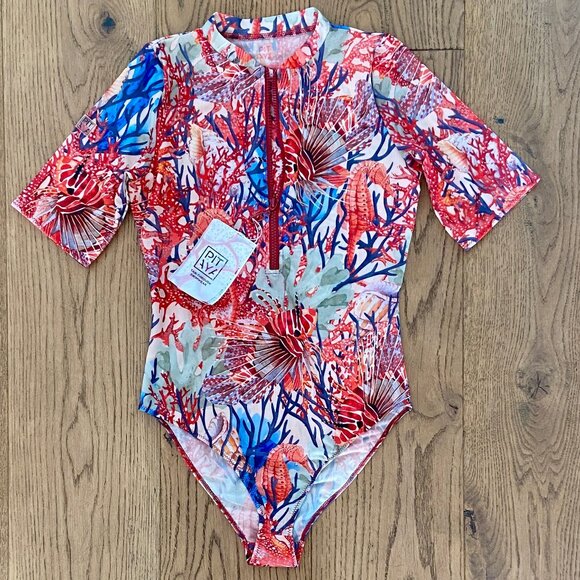 Pitaya Philadelphia Short Sleeve Swimsuit - Picture 13 of 13